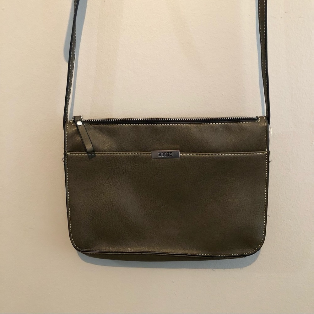 Roots Canada Olive Green Faux Leather Crossbody Bag Adjustable Strap - Picture 4 of 14